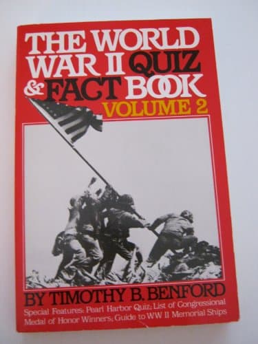 Book cover for World War II Quiz and Fact Book by Benford, Timothy B.