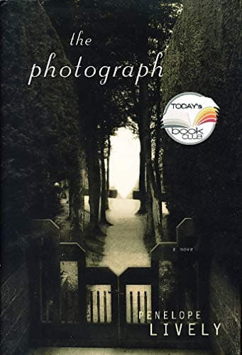 Book cover for The Photograph by Lively, Penelope