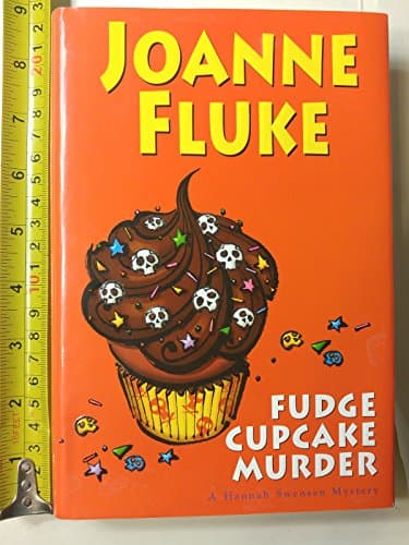 Book cover for Fudge Cupcake Murder (Hannah Swensen Mysteries) by Fluke, Joanne