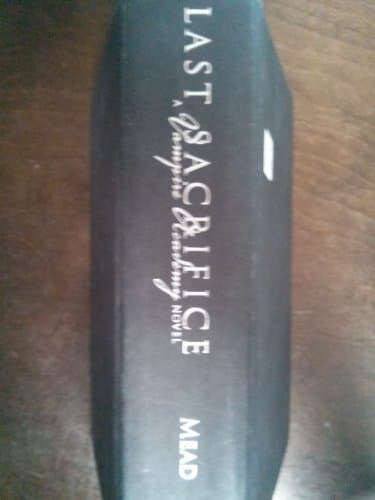 Book cover for Last Sacrifice (Vampire Academy, Book 6) by Mead, Richelle